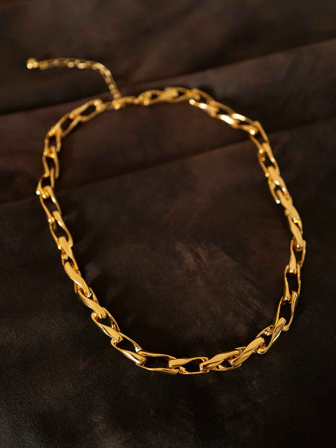 loop Necklace