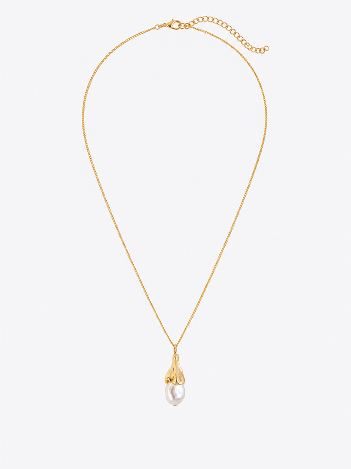 Drop Pearl Gold Necklace