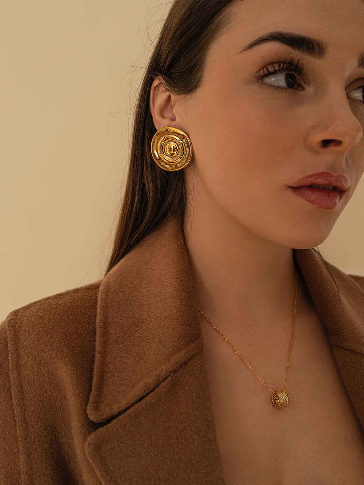 Flowing Light Gold Earrings