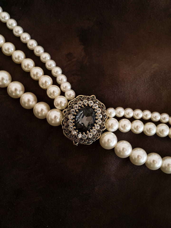 Margaux Vintage Pearl Choker Necklace