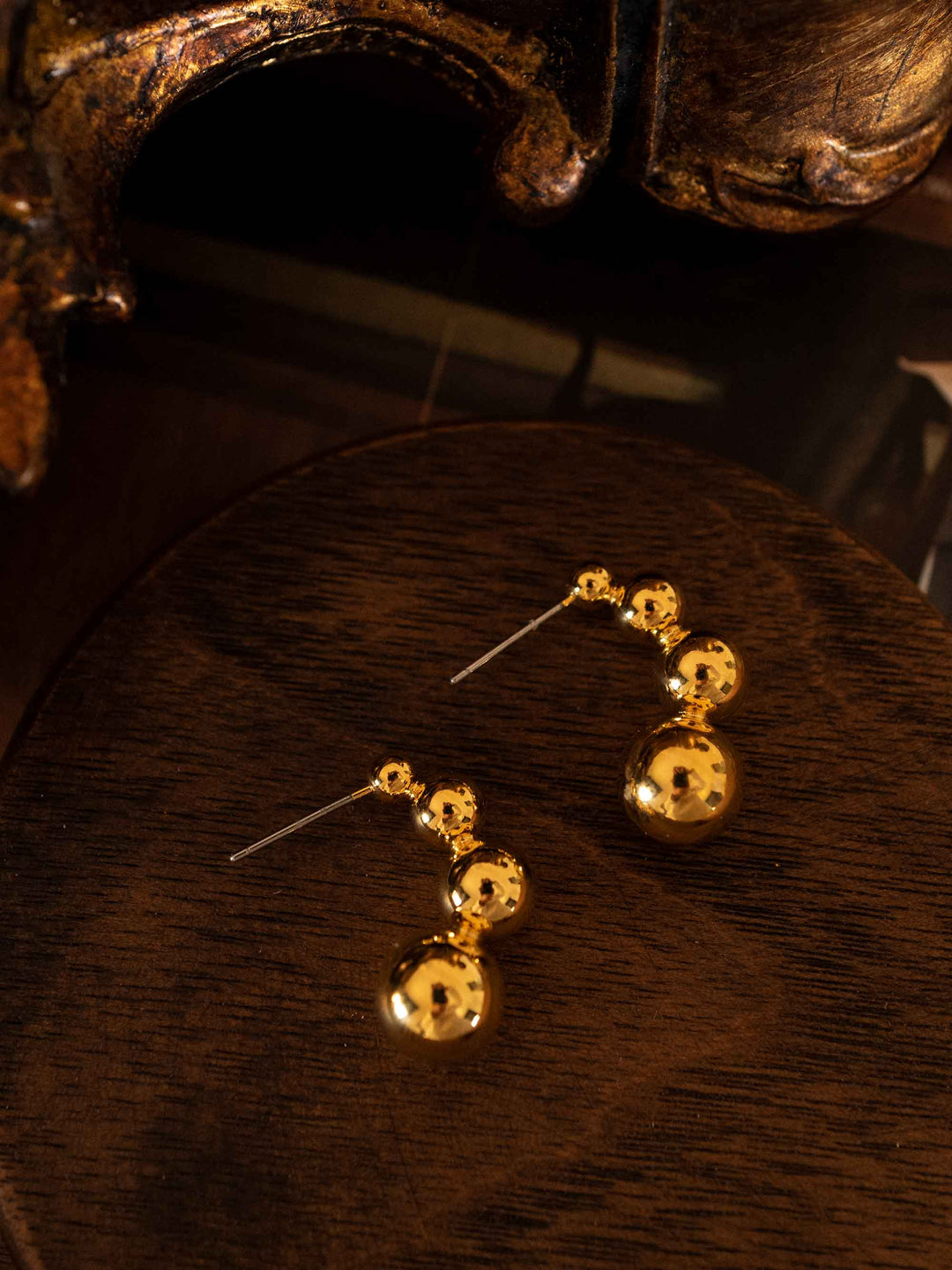 Small linked beads Gold Earrings 