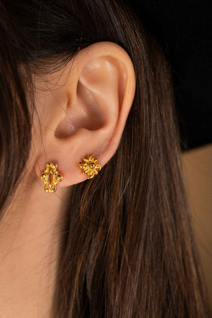 Iris Helix Piercing Gold Earring Set