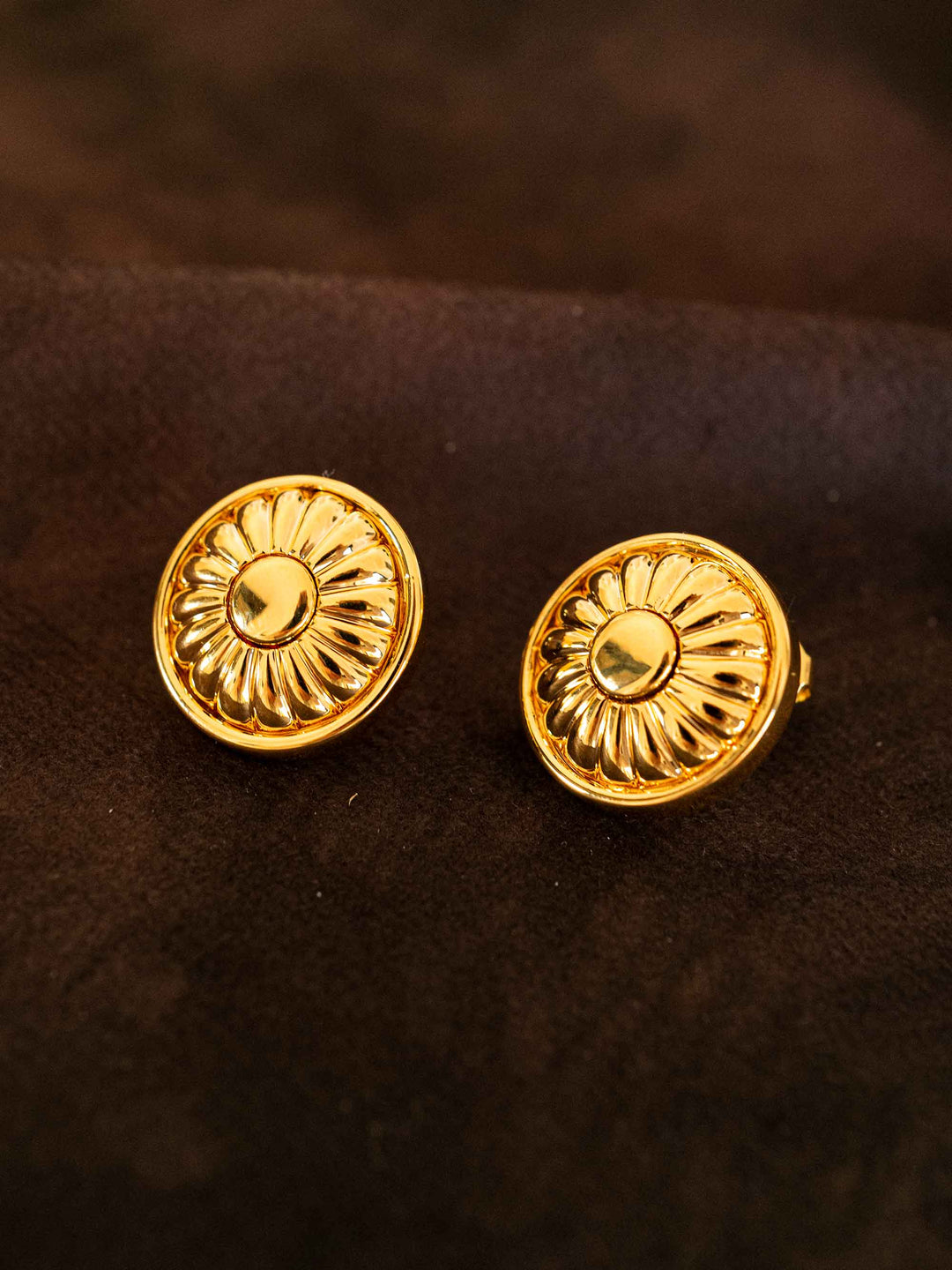 Golden Flower Round Earrings