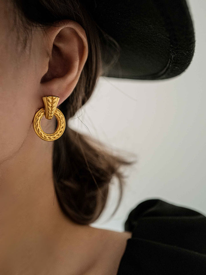 Dangerous Gaze Earrings