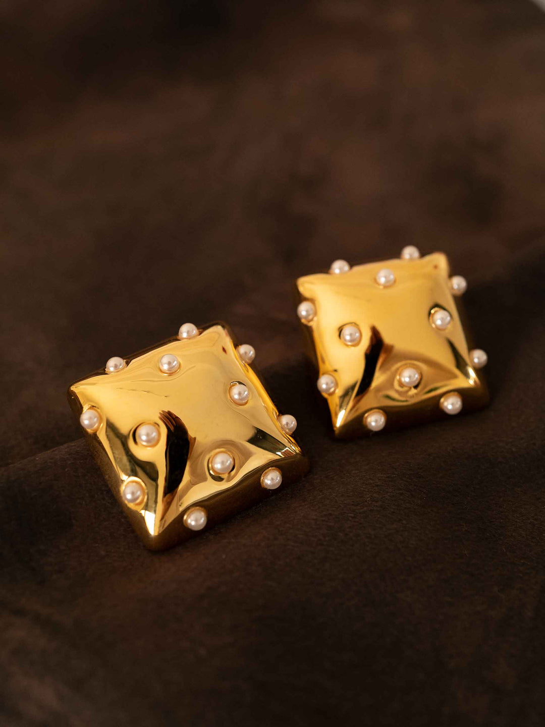 Square pearl earrings