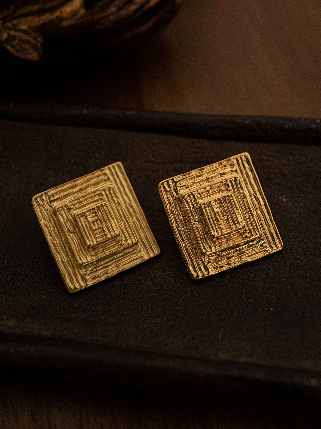 One square gold earring