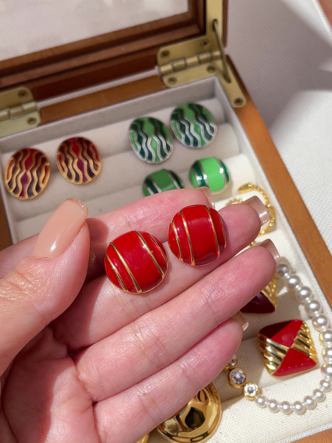 Red Intuition Round Earrings