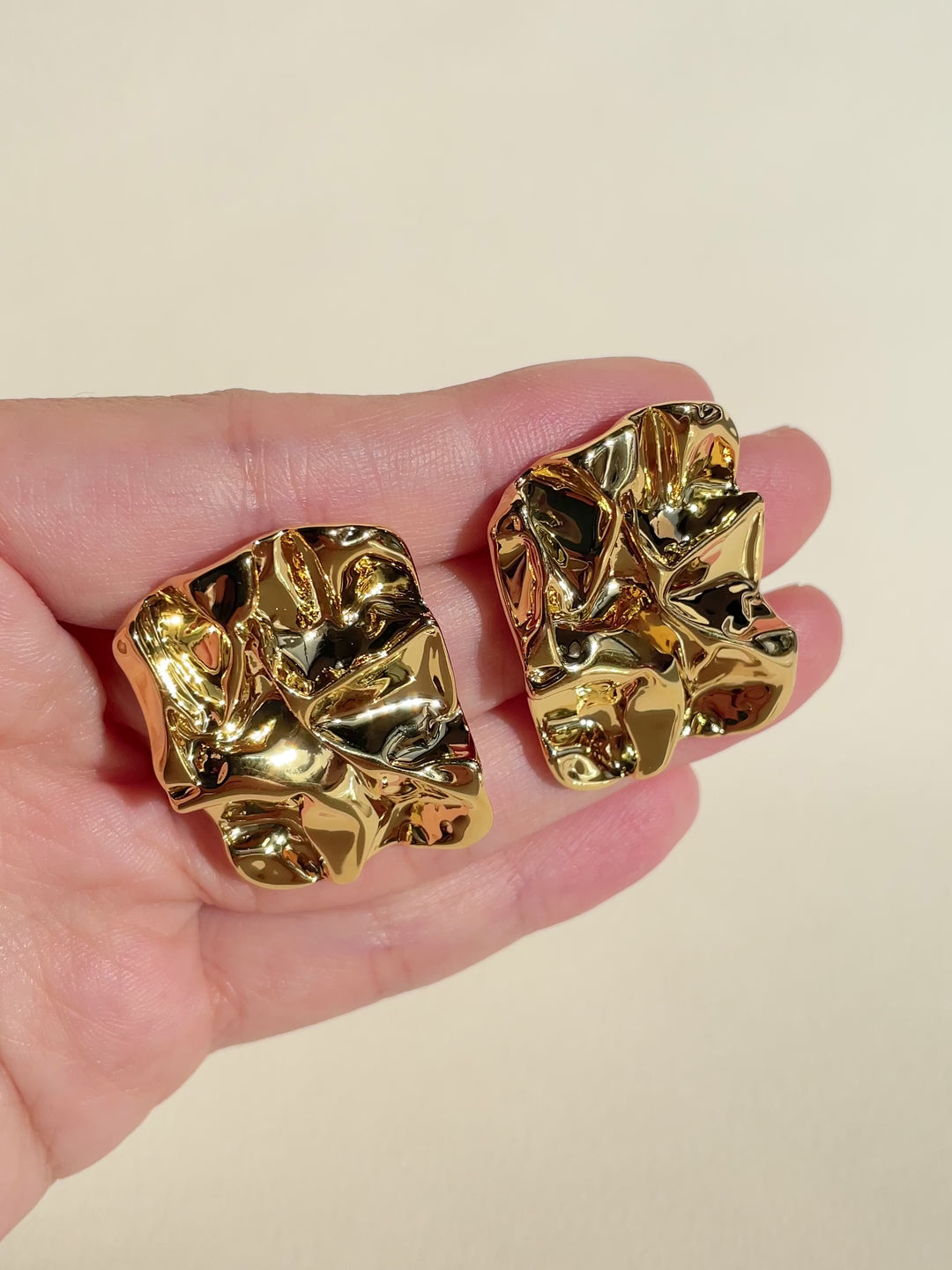 Disordered Gold Earrings