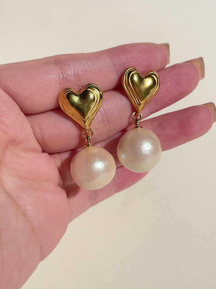 Tide Heart Gold Earrings