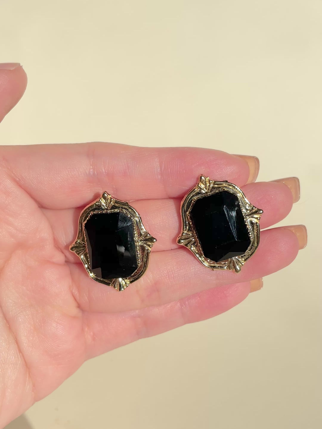 Evelyn Black Crystal Stud Earrings